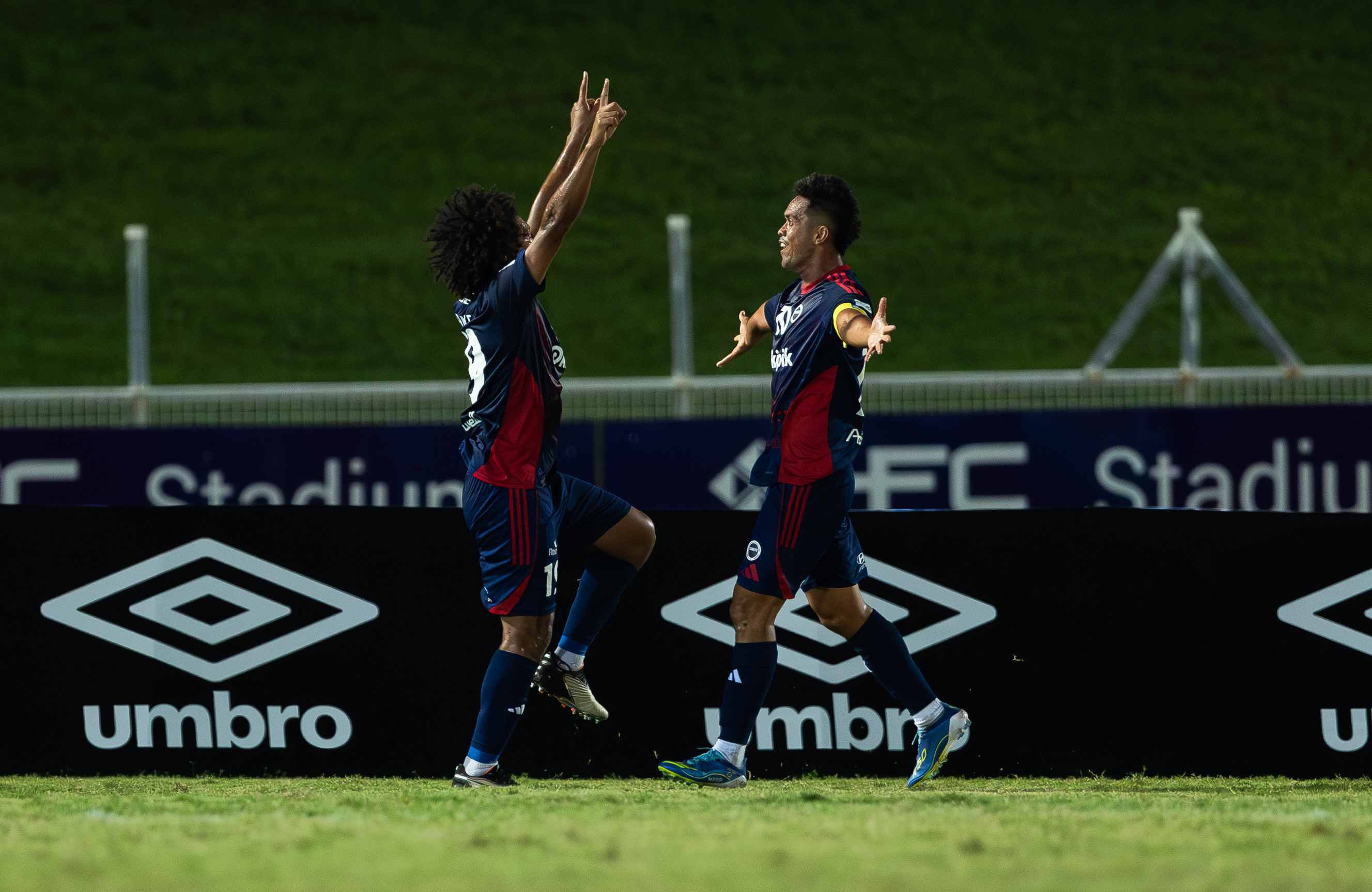 Vau Tah Rdq 016 Phototeknz