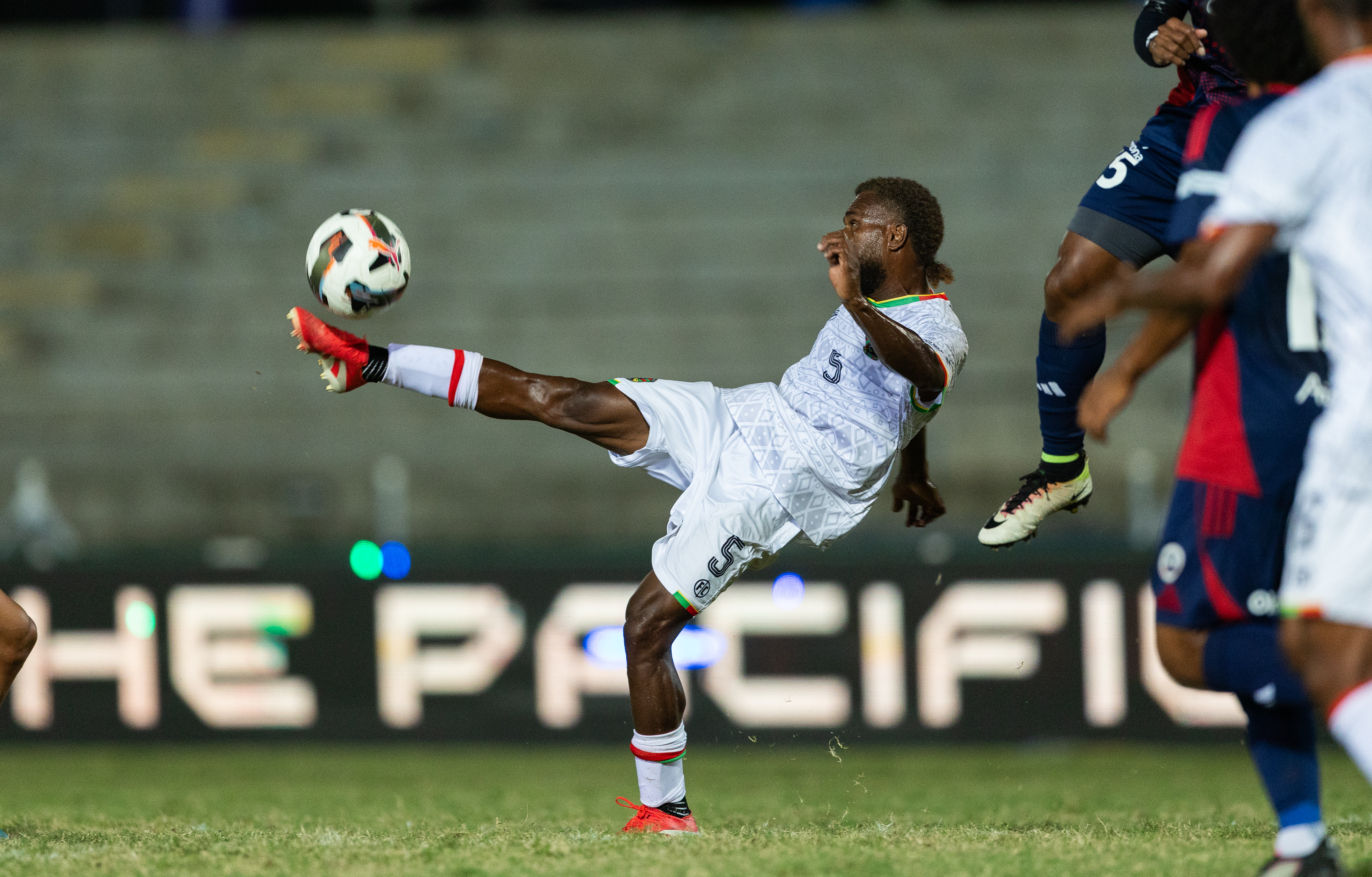 VAU TAH RDQ 022 Phototeknz