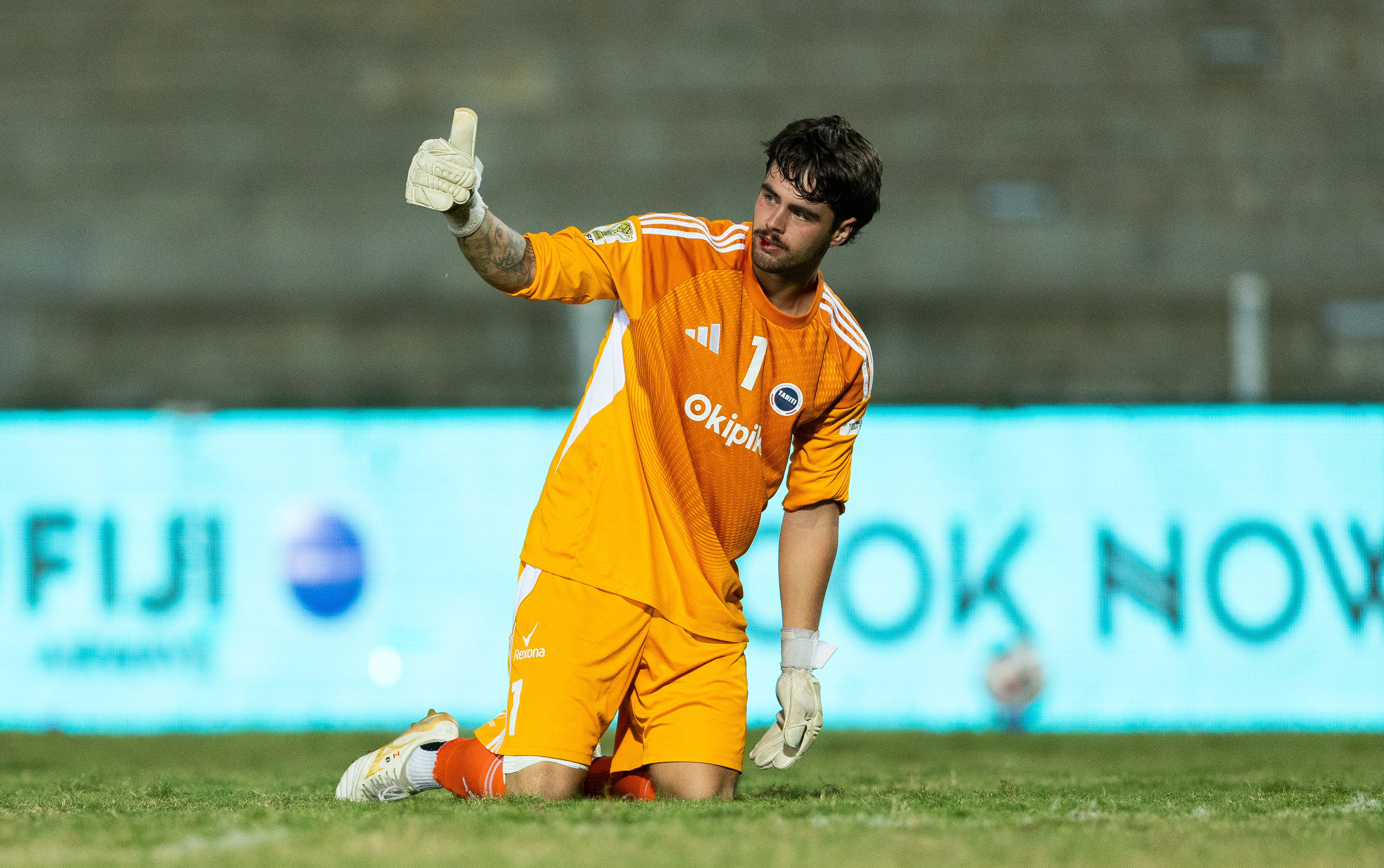 Vau Tah Rdq 010 Phototeknz